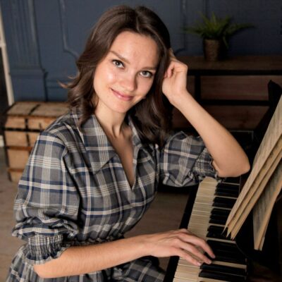 Music therapist Maria Linkova